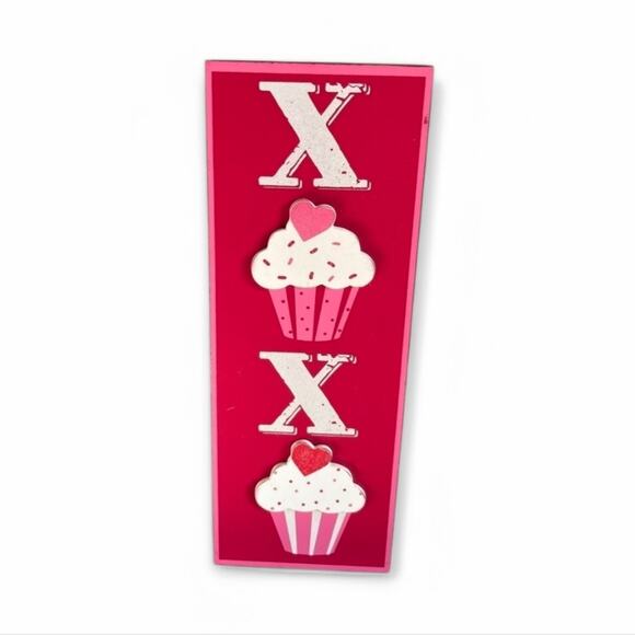 Valentine's Day XOXO Cupcakes Sprinkles Hot Pink Vertical Wall Decor - Picture 12 of 12